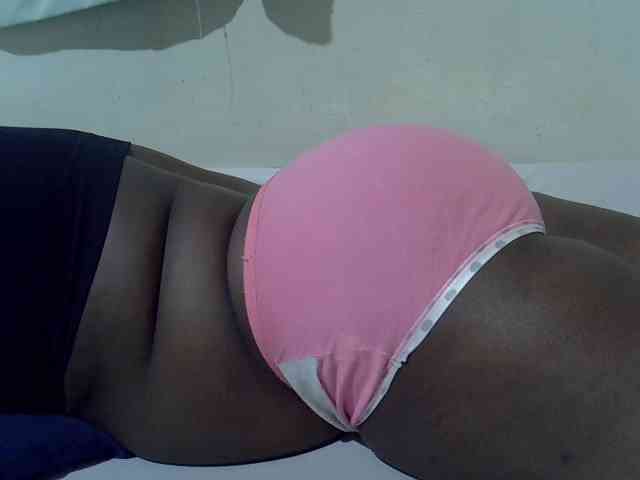 Ebonypussyy1