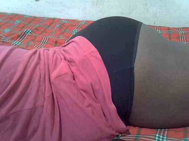 Ebonypussyy1
