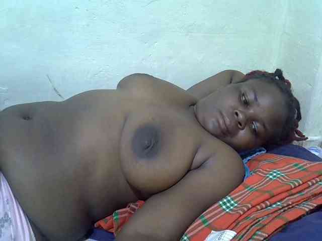 Ebonypussyy1 webcam