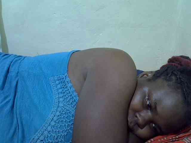 Ebonypussyy1 webcam