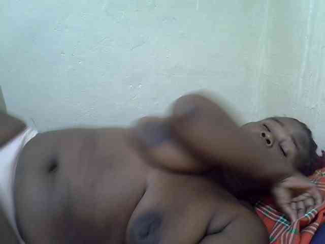 Ebonypussyy1 webcam