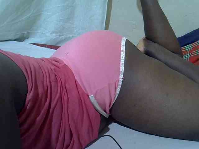 Ebonypussyy1