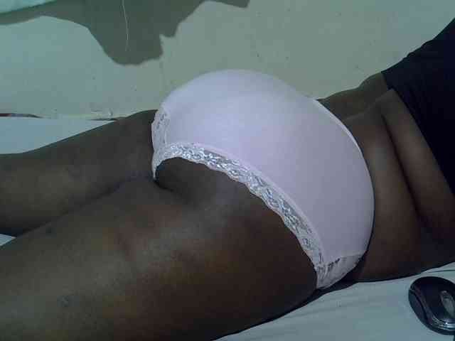 Ebonypussyy1