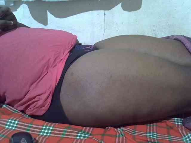 Ebonypussyy1 webcam