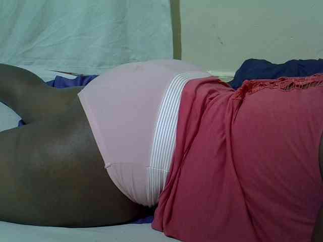 Ebonypussyy1