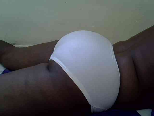 Ebonypussyy1