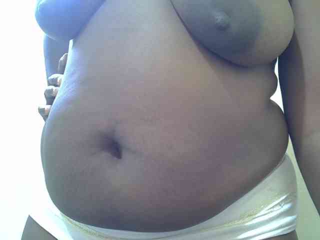 Ebonypussyy1 webcam