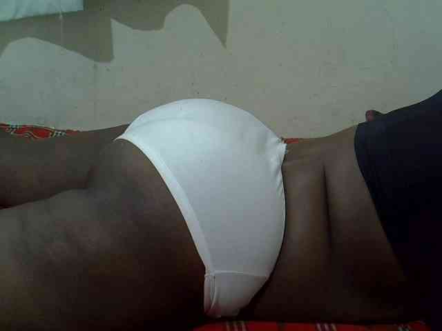 Ebonypussyy1