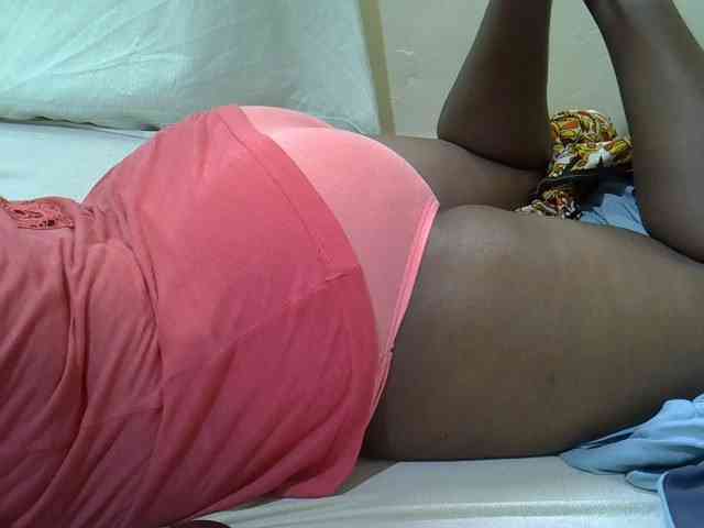 Ebonypussyy1 webcam