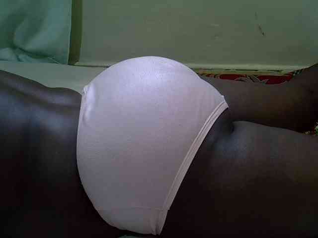 Ebonypussyy1