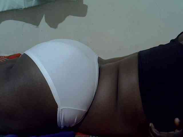 Ebonypussyy1