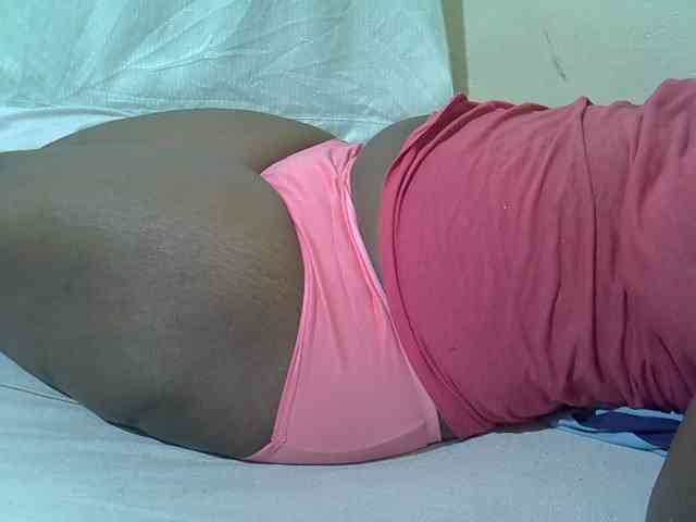Ebonypussyy1 webcam