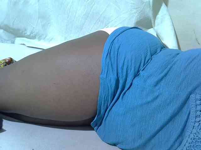Ebonypussyy1 webcam