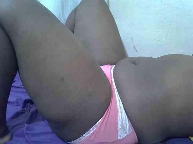 Ebonypussyy1 webcam