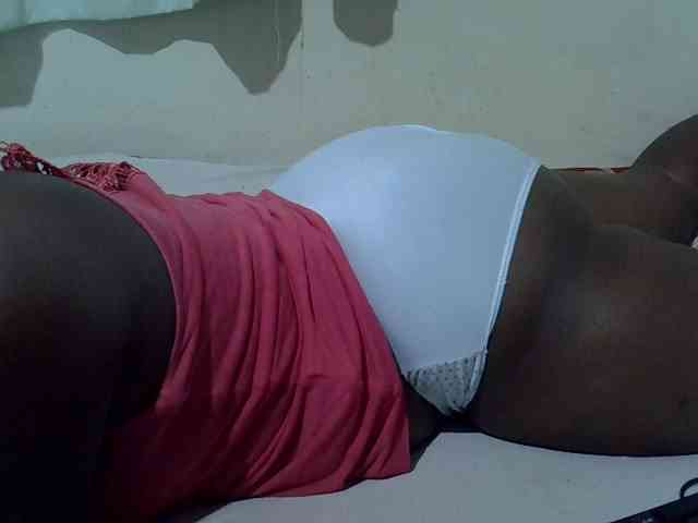 Ebonypussyy1 webcam