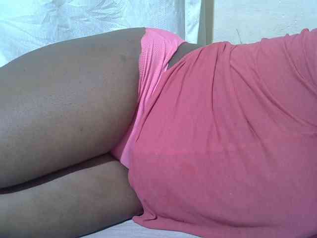 Ebonypussyy1 webcam