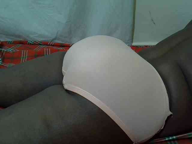 Ebonypussyy1 webcam