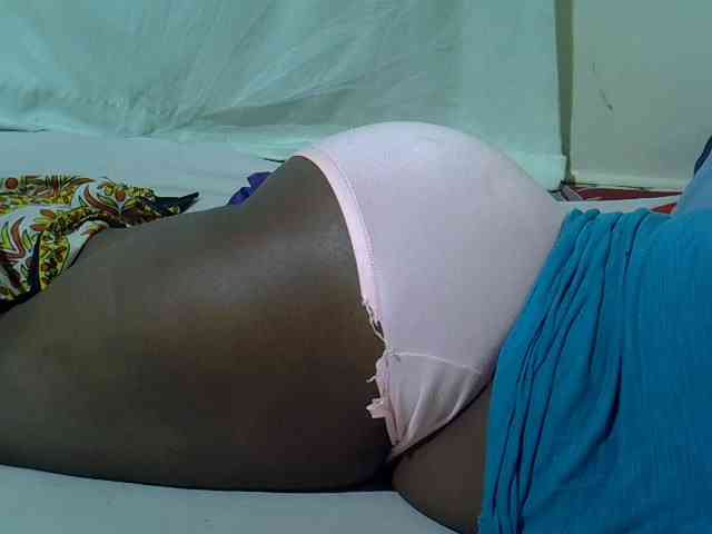 Ebonypussyy1