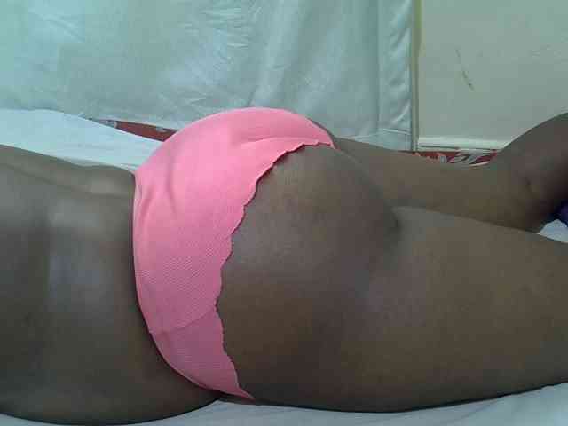 Ebonypussyy1 webcam