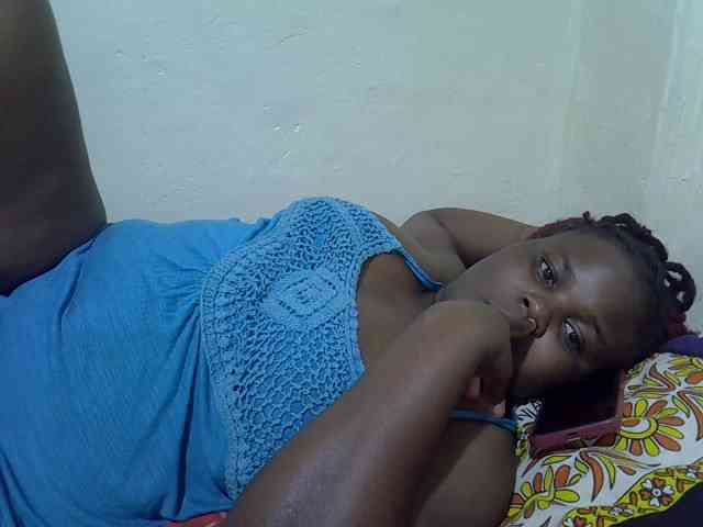 Ebonypussyy1