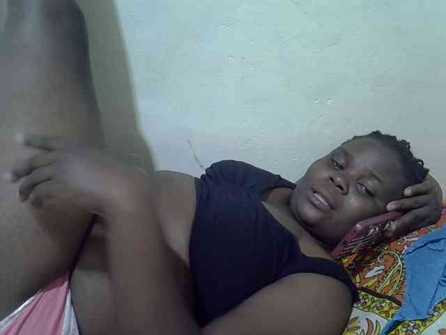 Ebonypussyy1 webcam