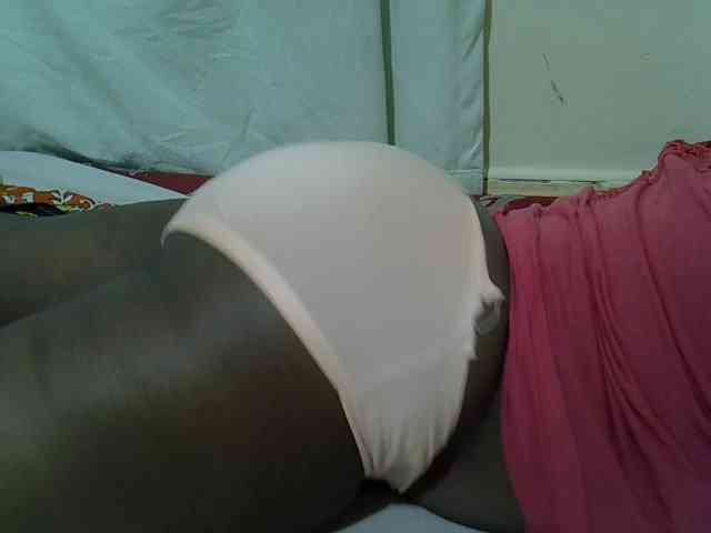 Ebonypussyy1 webcam