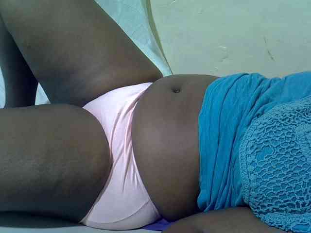 Ebonypussyy1 webcam