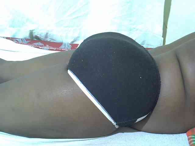 Ebonypussyy1 webcam