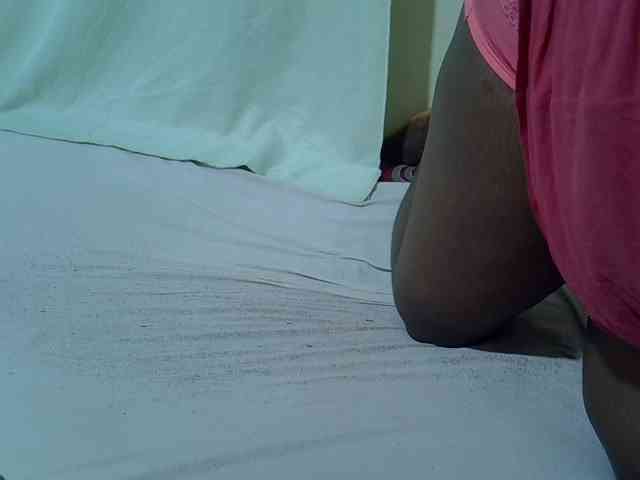 Ebonypussyy1