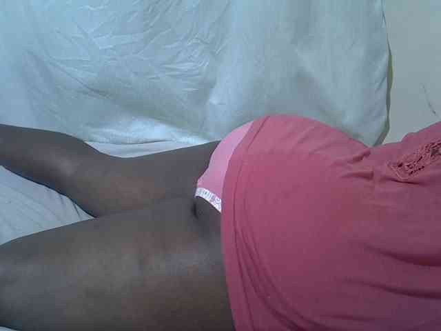 Ebonypussyy1 webcam