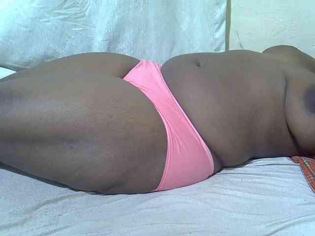Ebonypussyy1 webcam
