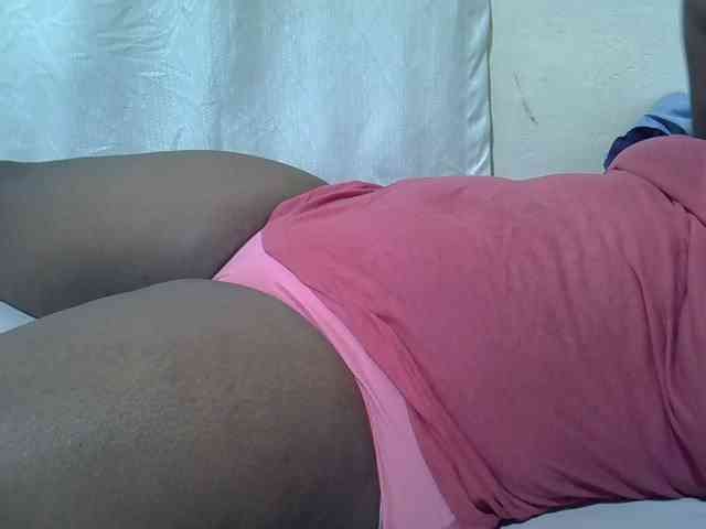 Ebonypussyy1