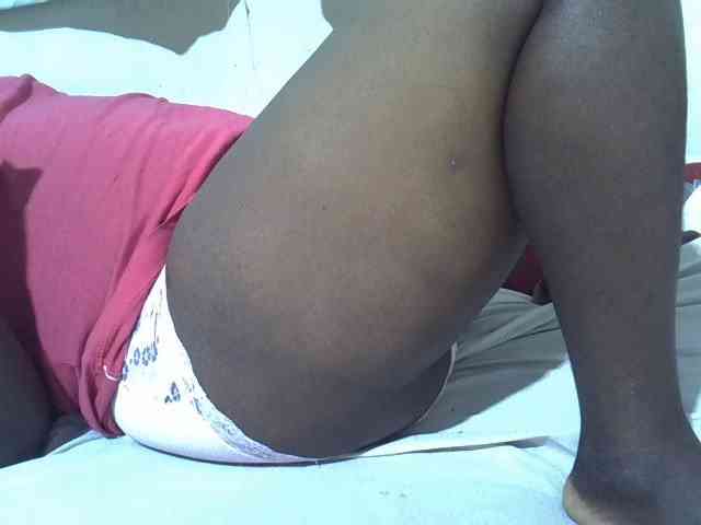 Ebonypussyy1 webcam
