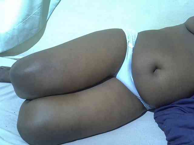 Ebonypussyy1 webcam