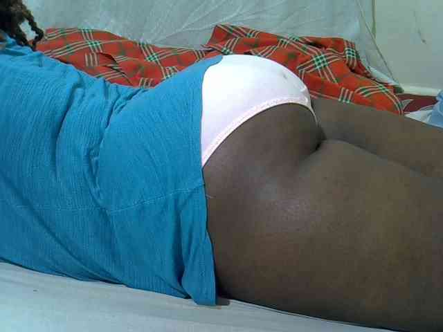 Ebonypussyy1