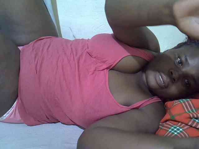 Ebonypussyy1 webcam