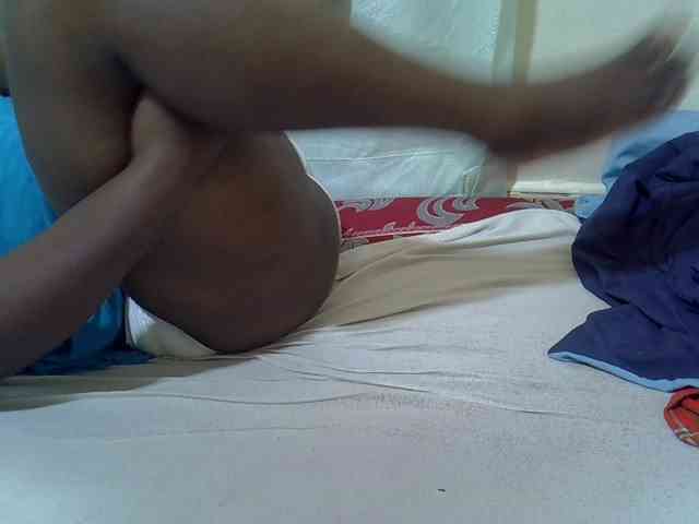 Ebonypussyy1