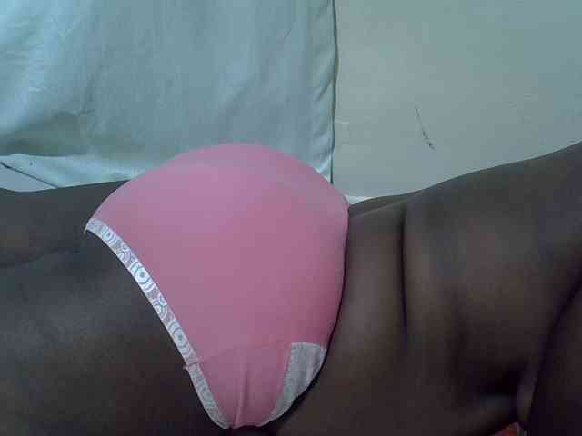 Ebonypussyy1 webcam