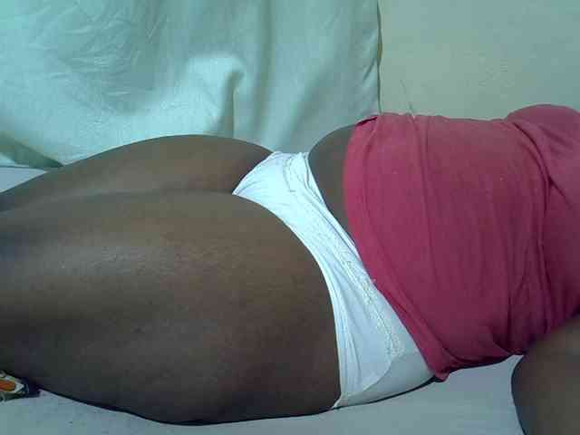 Ebonypussyy1 webcam