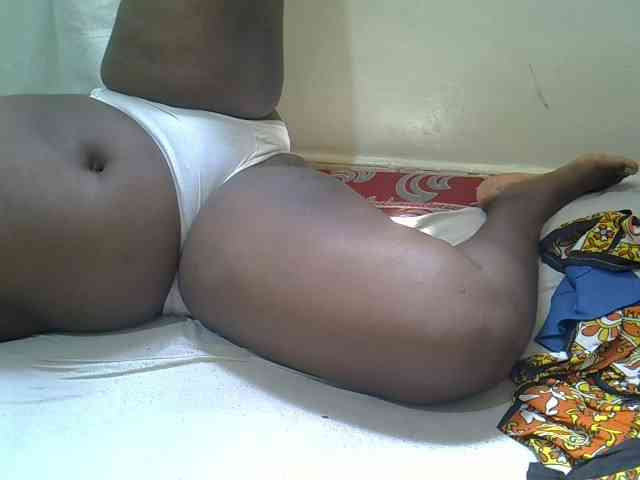 Ebonypussyy1