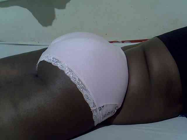 Ebonypussyy1 webcam