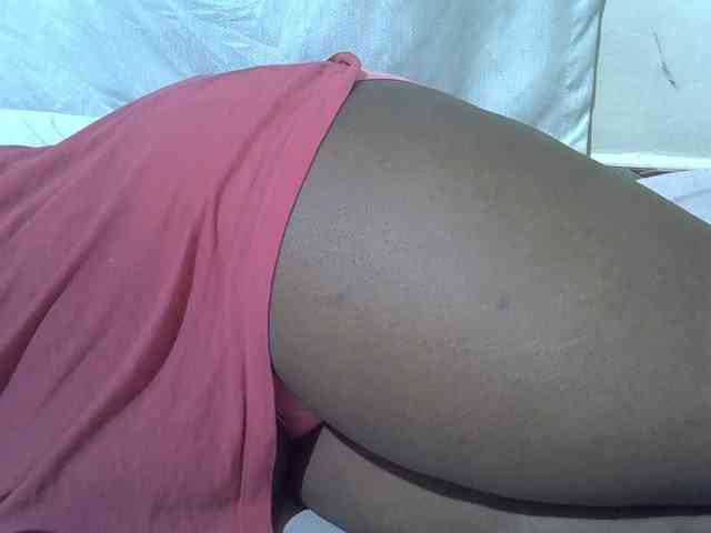 Ebonypussyy1