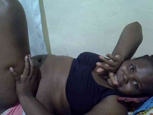 Ebonypussyy1 webcam