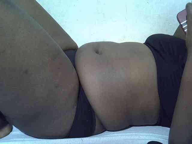 Ebonypussyy1 webcam