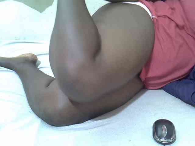 Ebonypussyy1 webcam