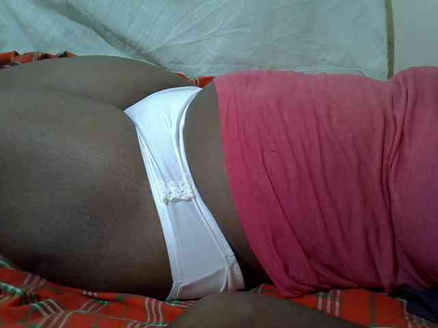 Ebonypussyy1