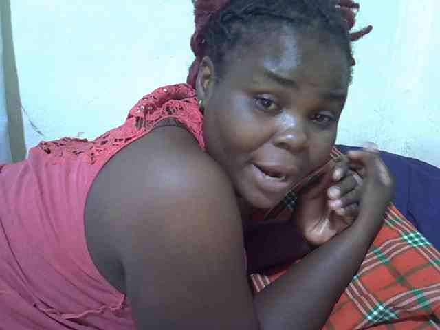 Ebonypussyy1