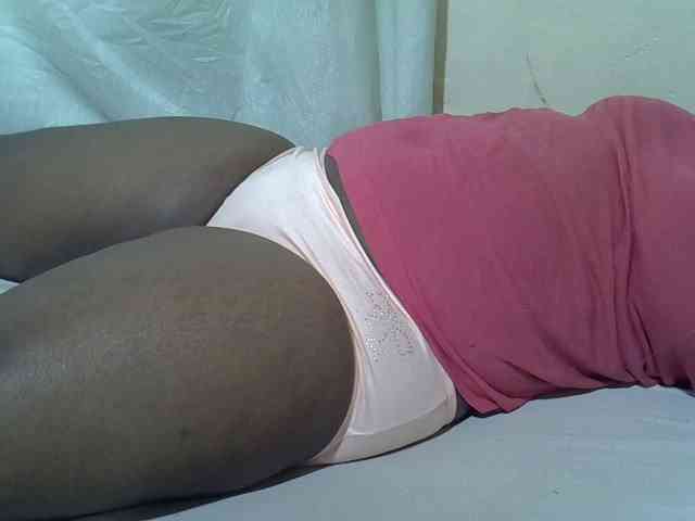 Ebonypussyy1 webcam