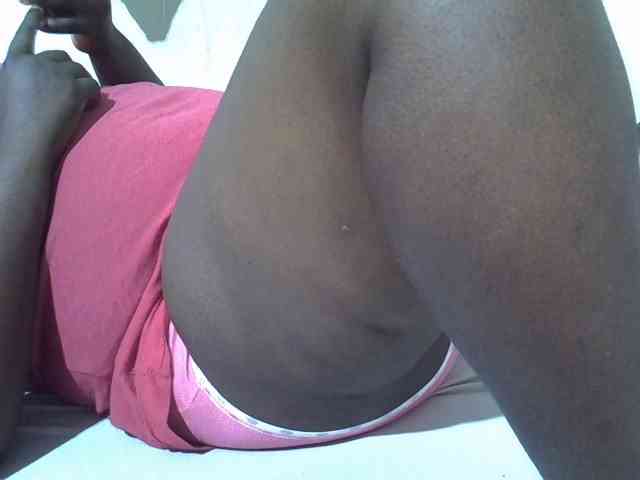 Ebonypussyy1 webcam