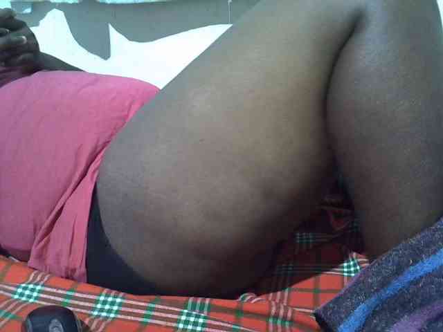 Ebonypussyy1 webcam
